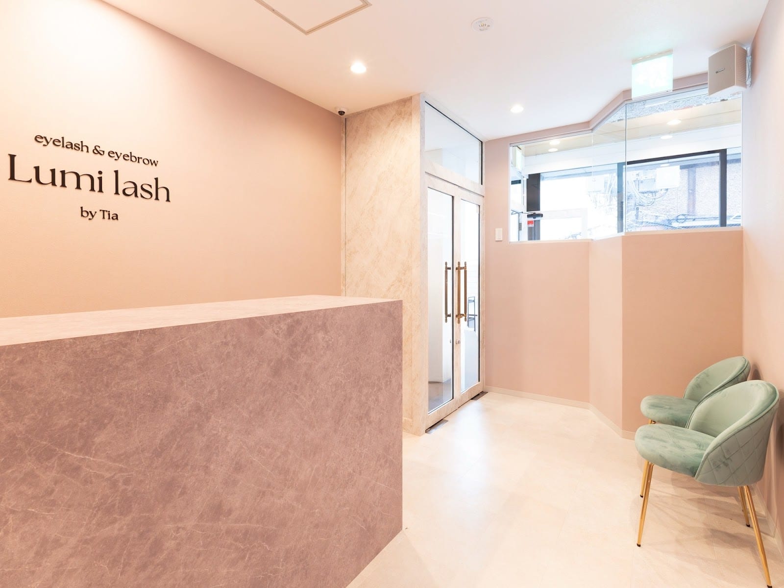 Lumi lash by Tia 熊谷店まつげパーマ（上尾）のメンズ眉毛サロン店内写真 1枚目