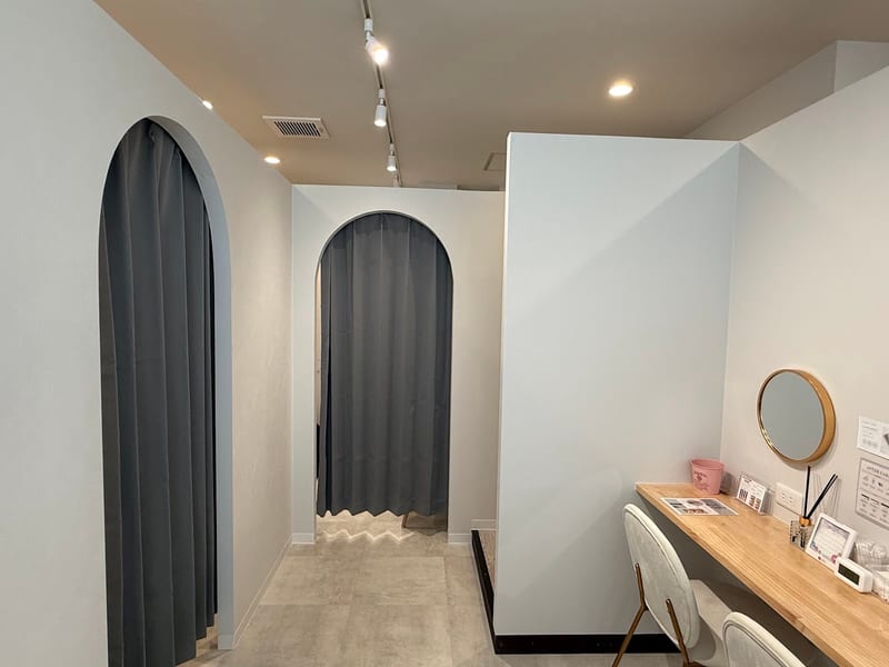 眉毛とまつげパーマの専門店 ロレインブロウ 東加古川店（明石）のメンズ眉毛サロン
