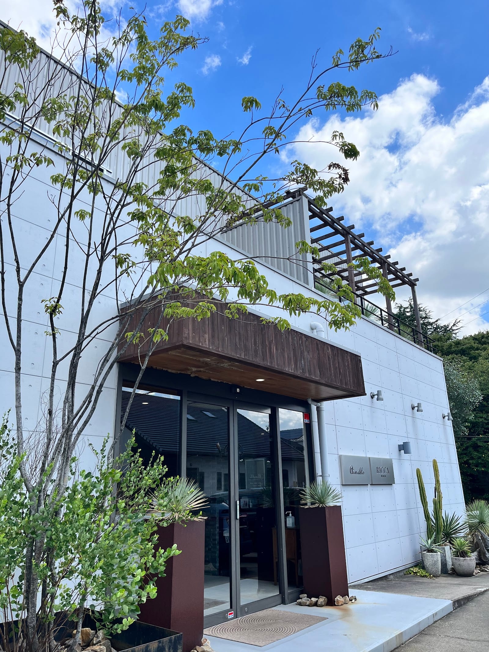 aimable 安城本店(安城)のメンズ眉毛サロン店内写真 1枚目