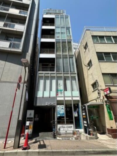 眉毛・まつげパーマ専門サロン est brow 麻布十番店 店内写真 1枚目