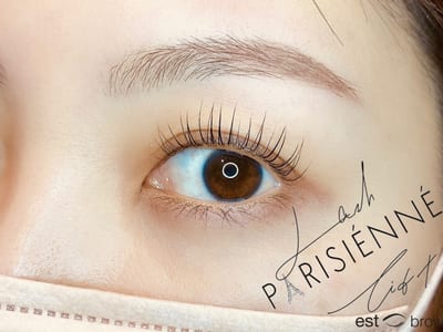 眉毛・まつげパーマ専門サロン est brow 麻布十番店 店内写真 3枚目
