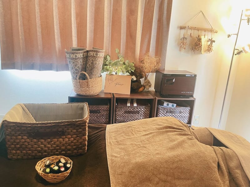 private salon pino（千葉）のメンズ眉毛サロン