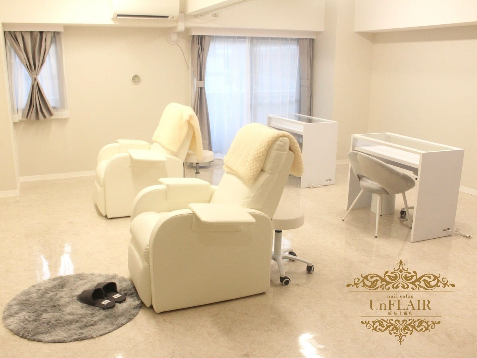 Nail salon UnFLAIR 麻布十番店（恵比寿）のメンズ眉毛サロン店内写真 1枚目