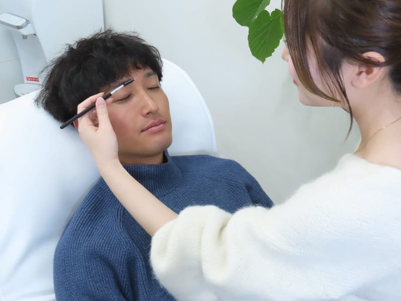 YULACE. 恵比寿（恵比寿）のメンズ眉毛サロン