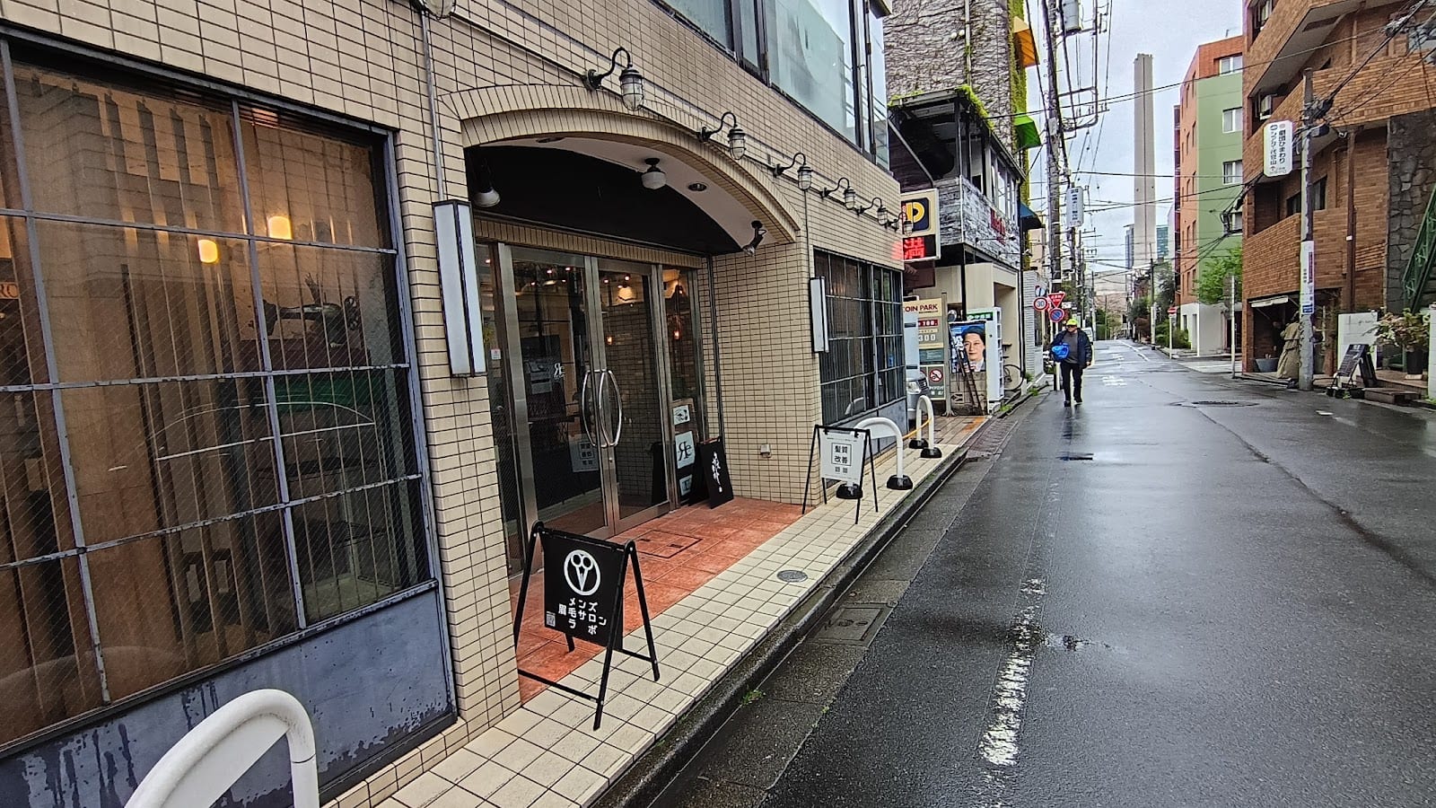 0円眉毛ラボ by HBL - LIMITED POPUP（恵比寿）のメンズ眉毛サロン店内写真 1枚目