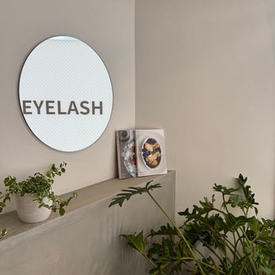 Eyore（イーヨー）Eyebrow姪浜店 店内写真 2枚目