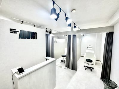 ADDICT 博多駅前店 店内写真 2枚目