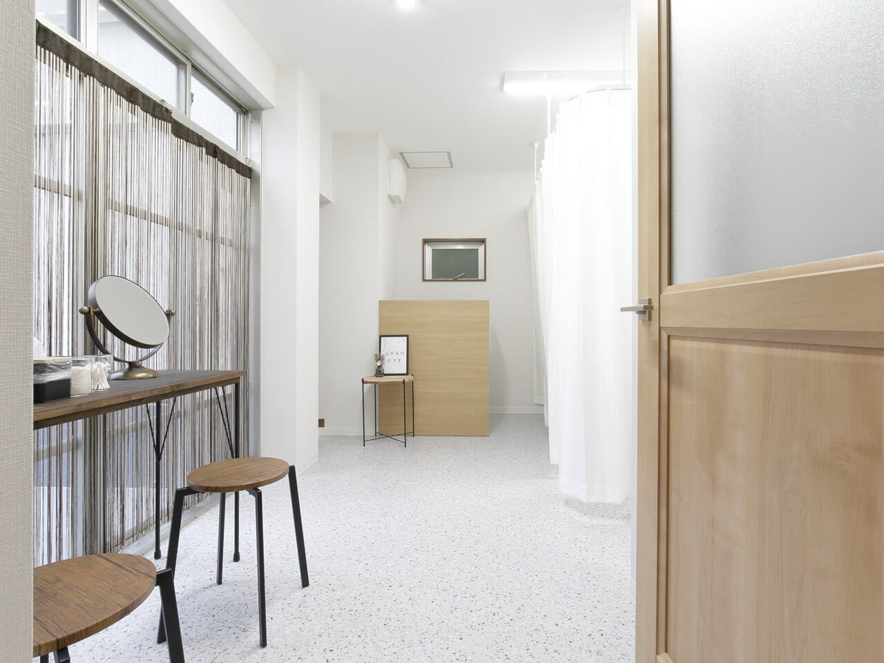 GRAN EYE 船橋南口店（船橋）のメンズ眉毛サロン店内写真 1枚目