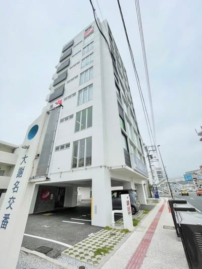 i. 宜野湾店 店内写真 2枚目