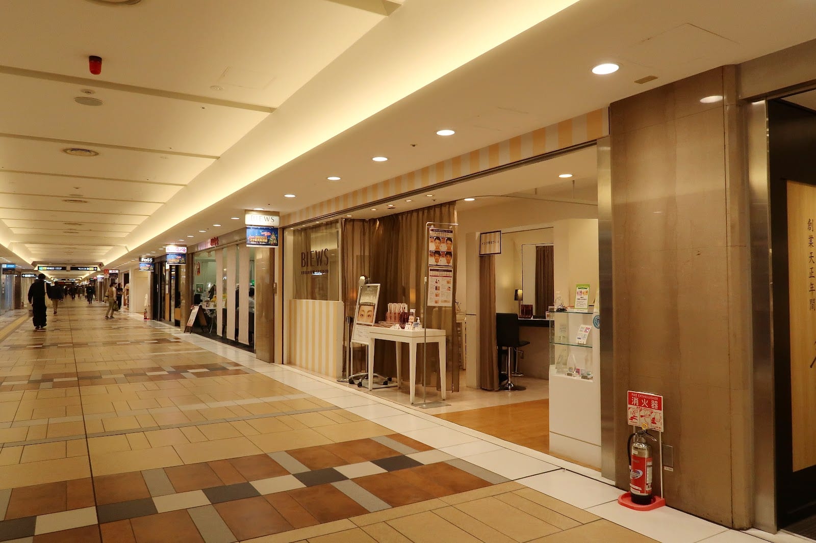 BIEWS EYEBROW STUDIO ヤエチカ店（銀座）のメンズ眉毛サロン店内写真 1枚目