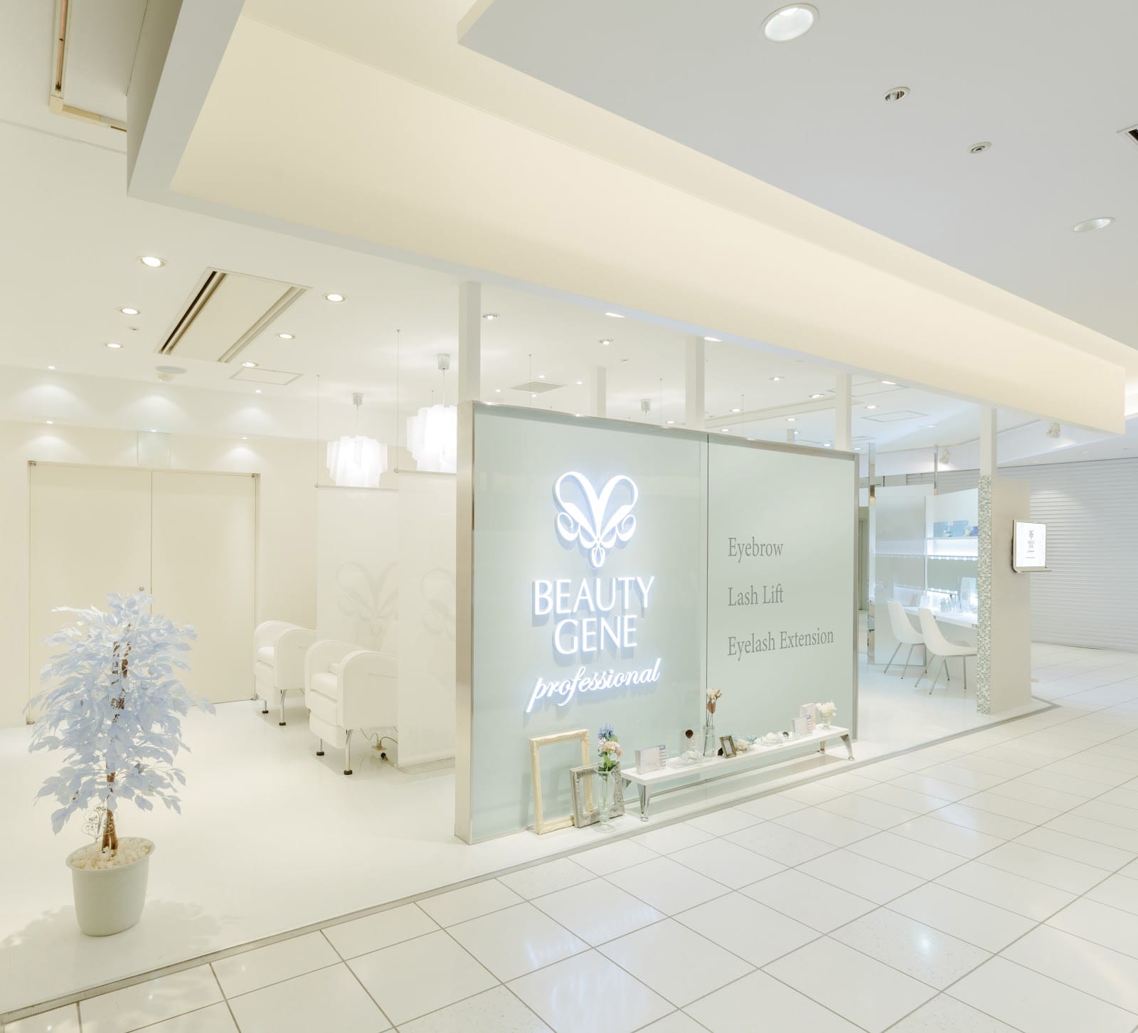 BEAUTY GENE professional 丸ビル店（銀座）のメンズ眉毛サロン店内写真 1枚目