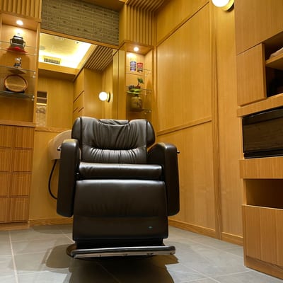 HIRO GINZA PREMIUM BARBER パレスホテル東京店 店内写真 1枚目