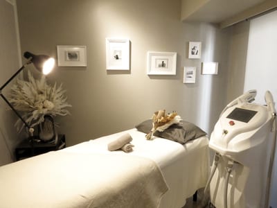 Eva Wax 銀座店 ～ブラジリアンワックス＆光照射のW脱毛サロン～ 店内写真 1枚目