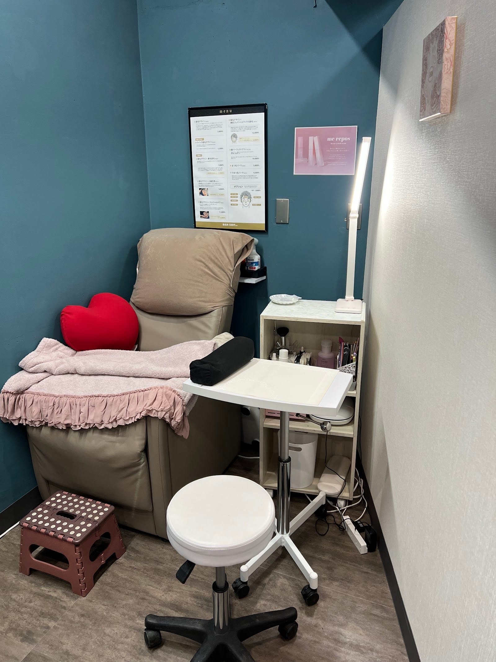 男眉salon On Fleek! 銀座店（銀座）のメンズ眉毛サロン店内写真 1枚目