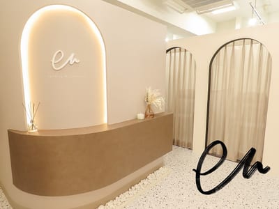 en アイラッシュ&アイブロウ 銀座店 店内写真 2枚目