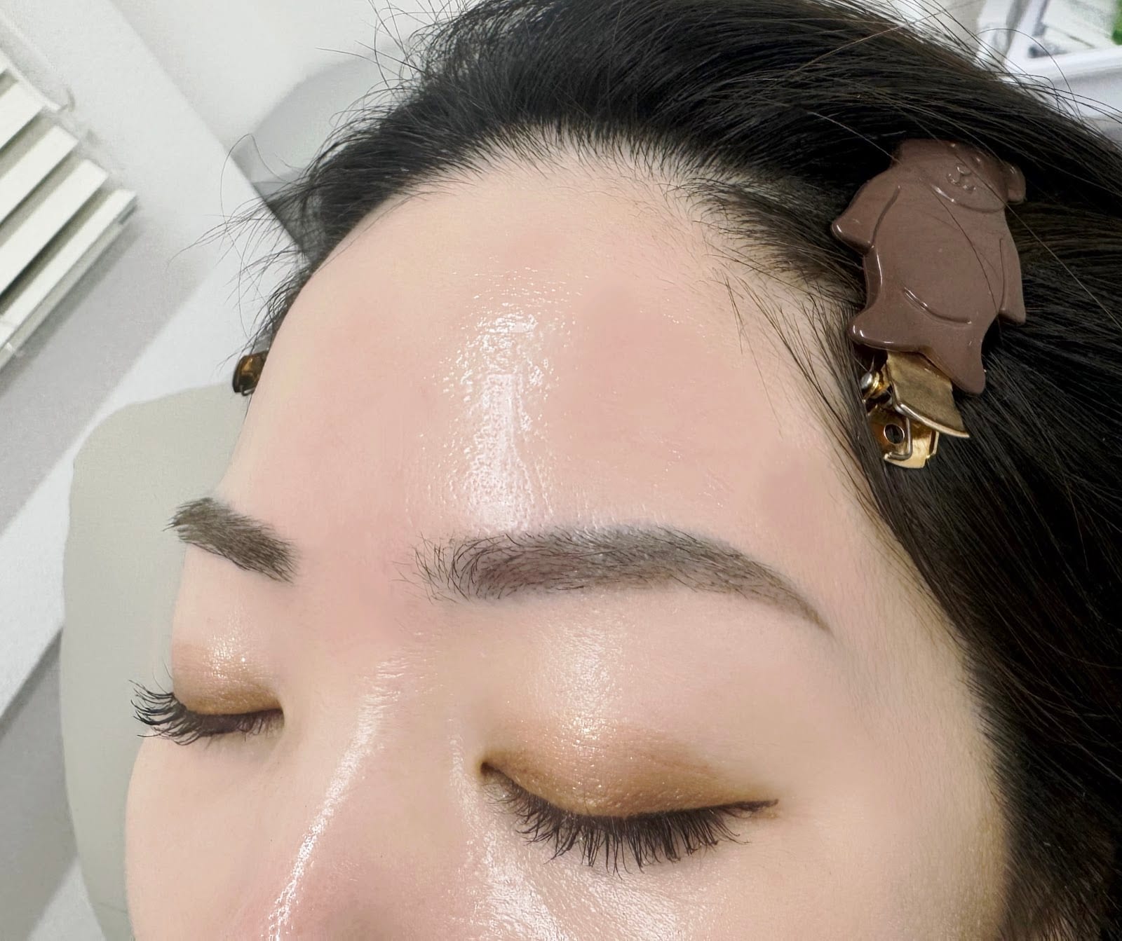 eyesalon mona（銀座）のメンズ眉毛サロン店内写真 1枚目