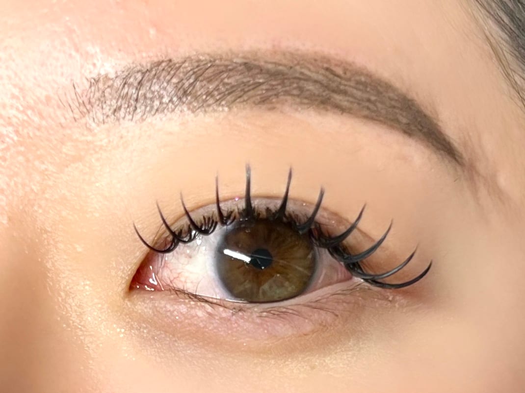 LUCIA LASH BROW銀座 眉毛/まつげパーマ/マスカラパーマ/マツエク/ワンホン/LED（銀座）のメンズ眉毛サロン店内写真 1枚目