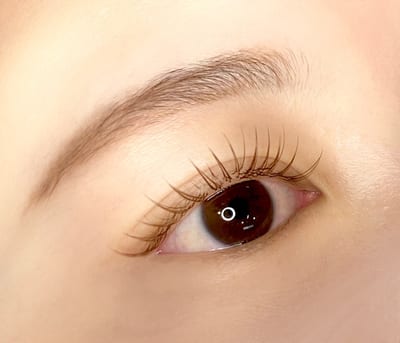 目元サロン omeme 店内写真 1枚目