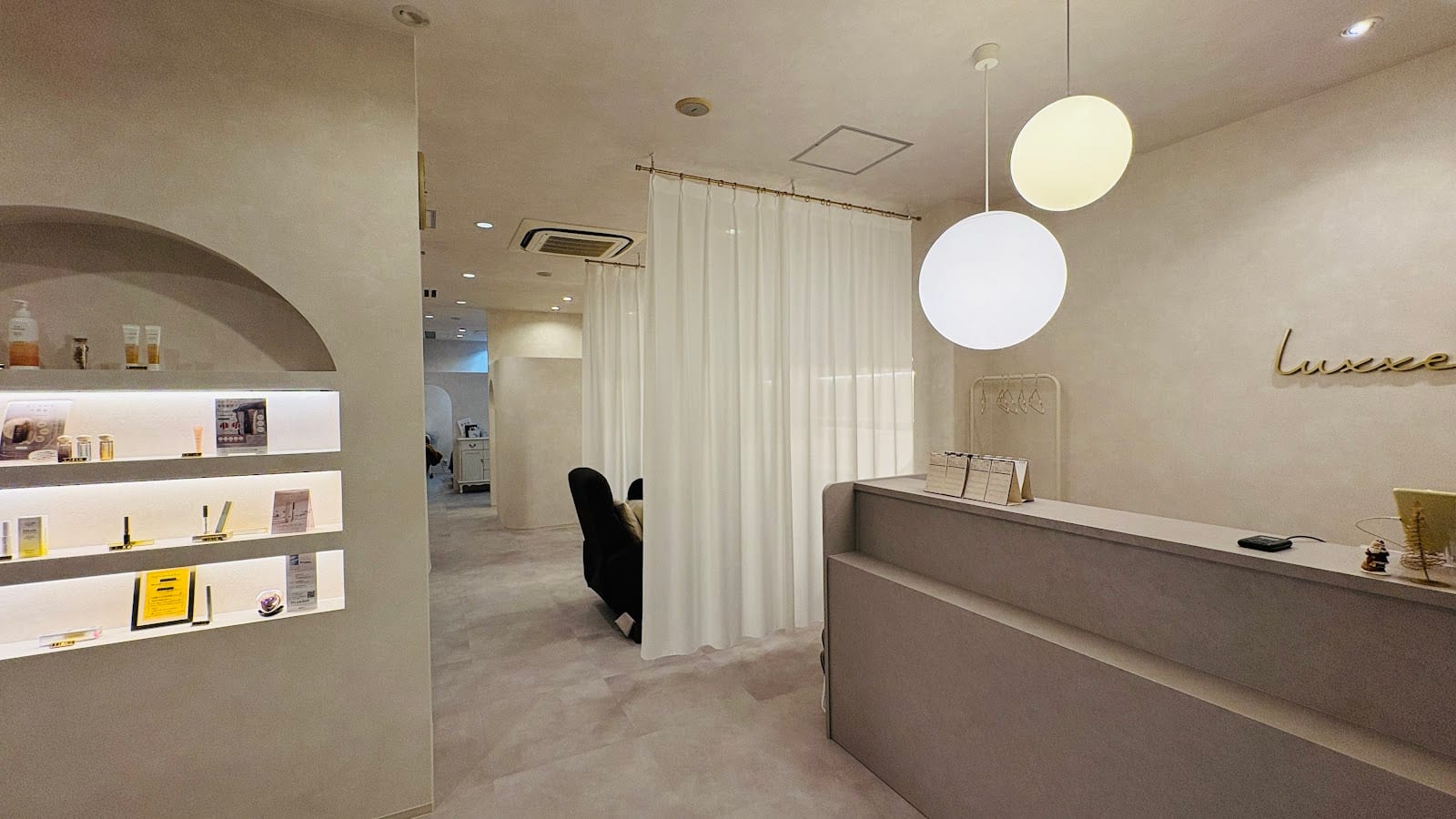 Luxxe 高林店 ~ラグゼ~(浜松)のメンズ眉毛サロン店内写真 1枚目