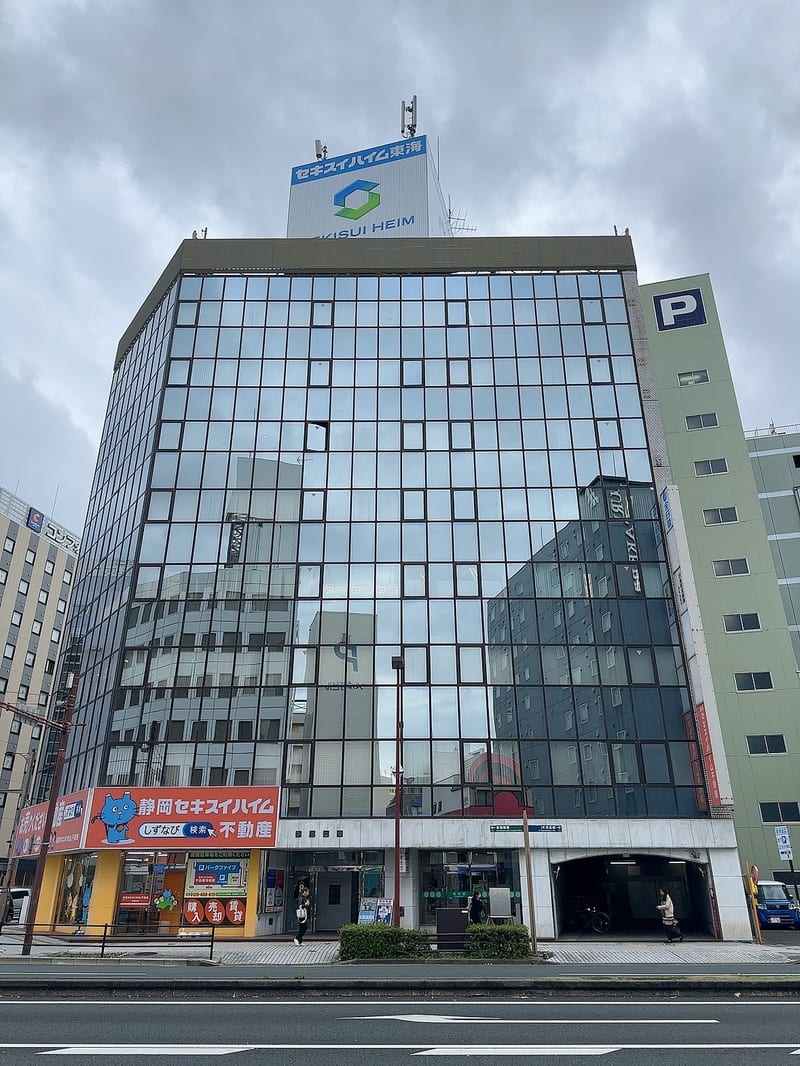 WHITE EYE浜松店（浜松）のメンズ眉毛サロン