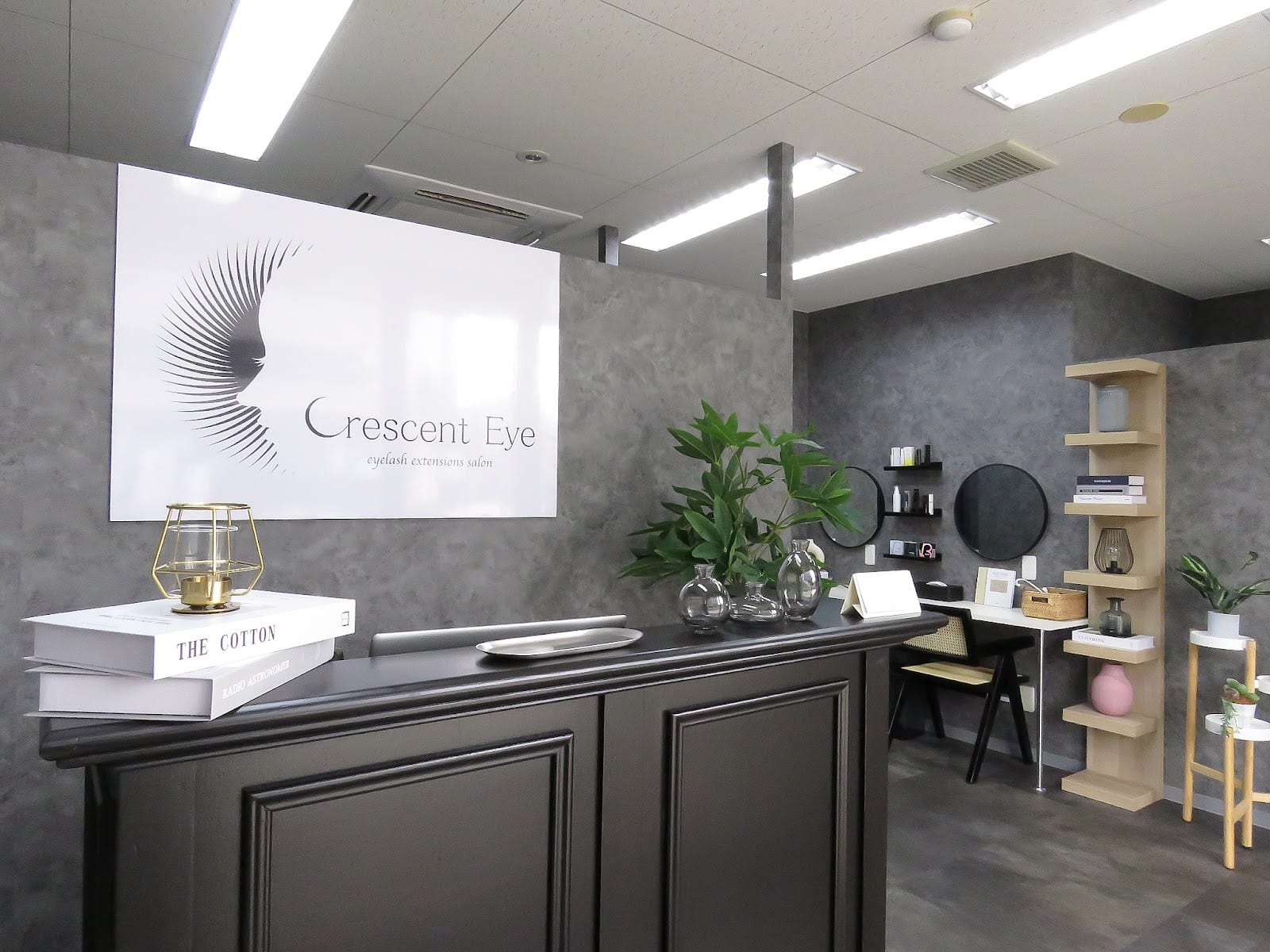 Crescent Eye 浜松店（浜松）のメンズ眉毛サロン店内写真 1枚目