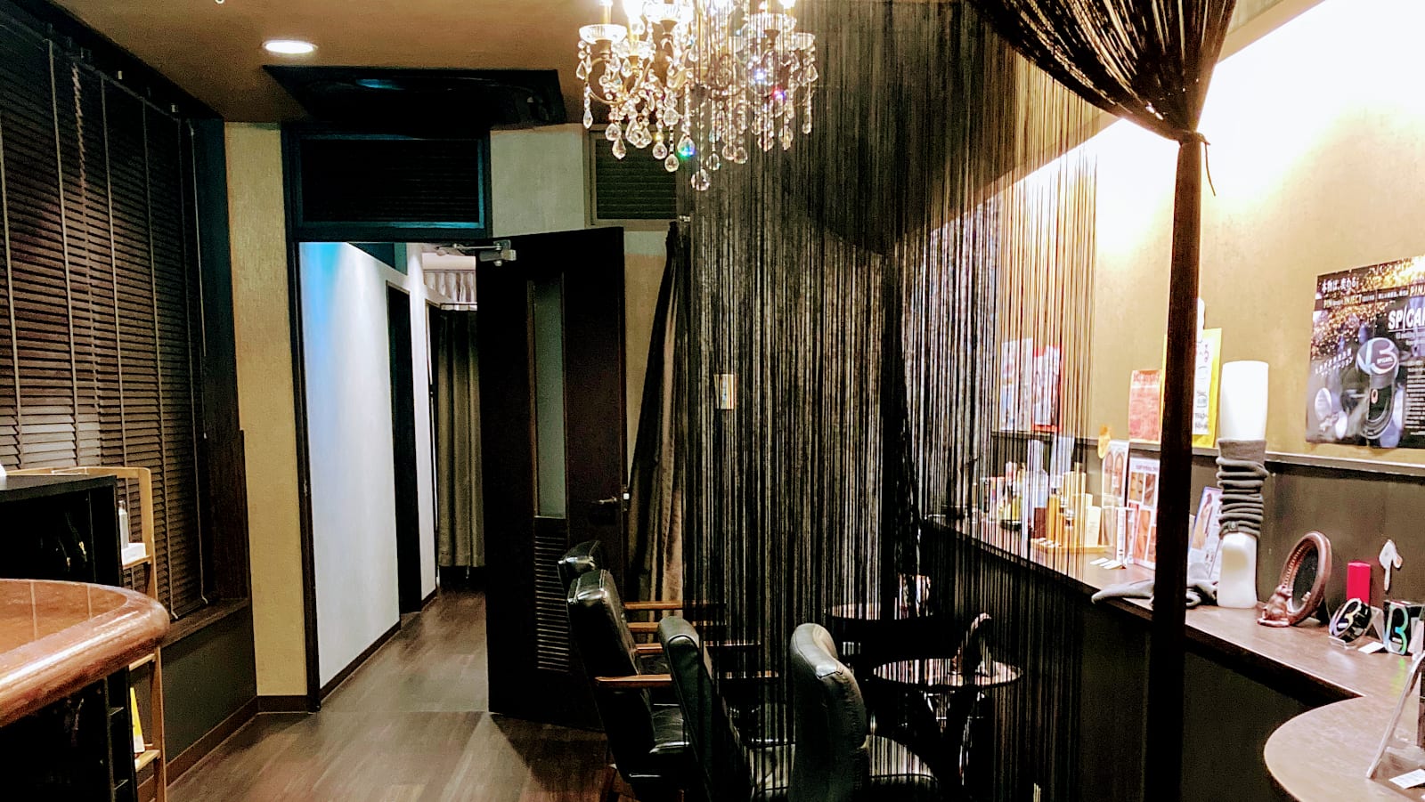 パルファム.(広島)のメンズ眉毛サロン店内写真 1枚目