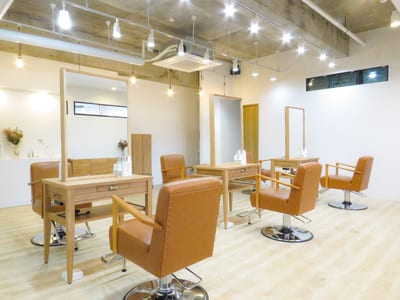 mado eyelash&hari 店内写真 2枚目