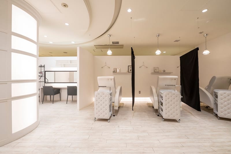 ―アイブロウ・まつ毛パーマ・マツエク― Reissy 松坂屋名古屋店(久屋大通)のメンズ眉毛サロン