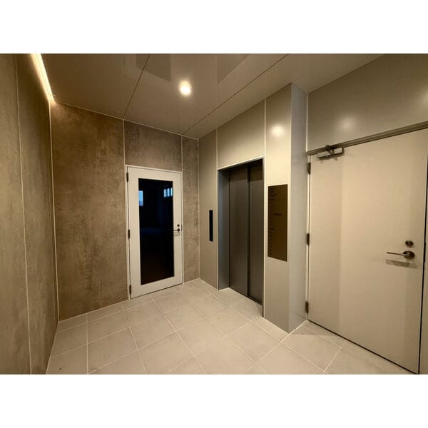 Roist名古屋久屋大通店アイブロウ（久屋大通）のメンズ眉毛サロン