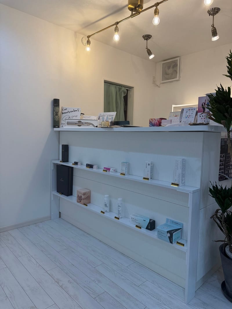 Eye beautysalon E.茨木市店(茨木)のメンズ眉毛サロン