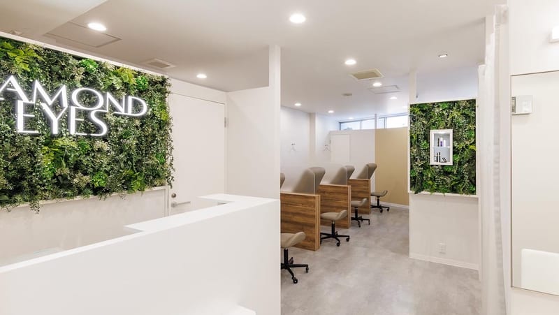 まつげ&眉毛 専門サロン DIAMOND EYES 池袋西口店（池袋）のメンズ眉毛サロン