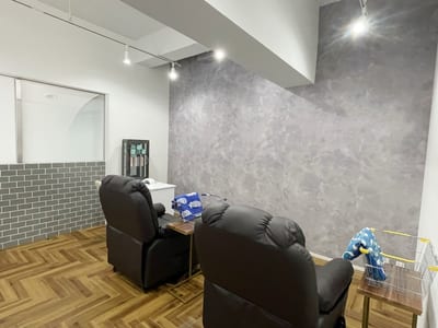 AINYUU 池袋店 店内写真 3枚目