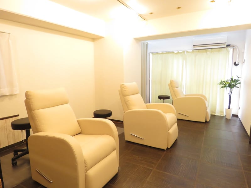 LanNe eyebrow&eyelash Studio 池袋西口店（池袋）のメンズ眉毛サロン