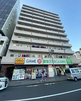 眉毛男子 池袋店 店内写真 1枚目