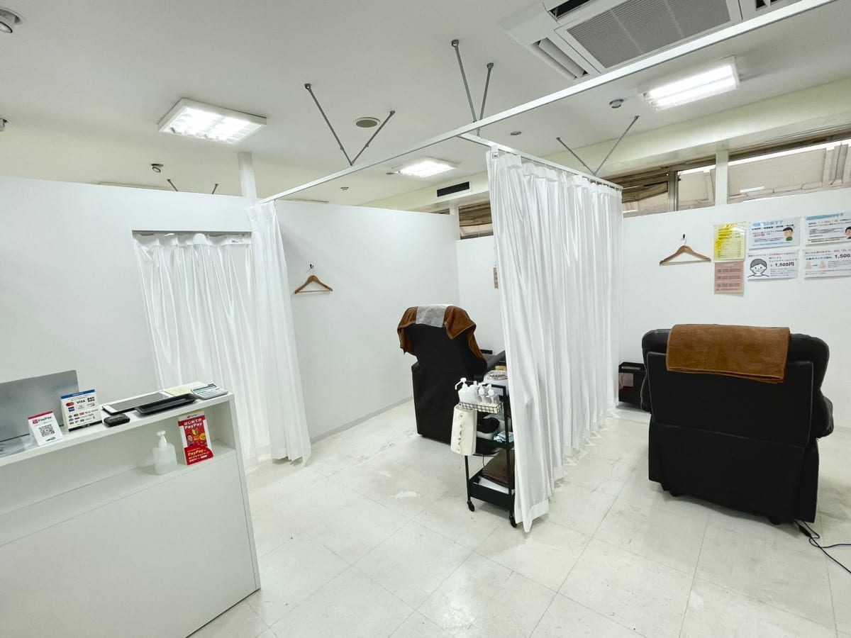 眉毛の王様 鹿児島店(鹿児島)のメンズ眉毛サロン店内写真 1枚目