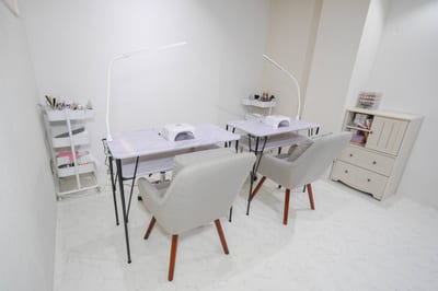 似合わせ専門MIRUS EyeBeauty&Nail上大岡駅前店 店内写真 2枚目