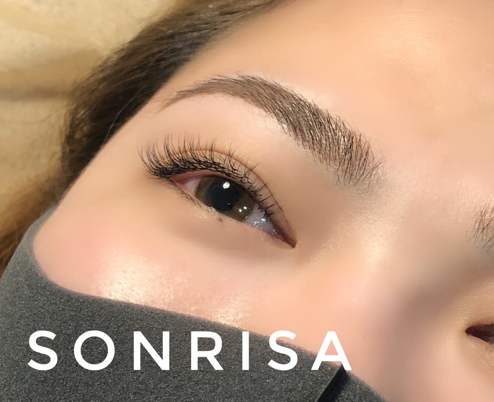 眉毛&まつげ専門店 SONRISA(烏丸御池)のメンズ眉毛サロン店内写真 1枚目
