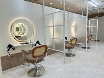 メンズアイブロウ専門店 VIE.ORNER 店内写真 1枚目