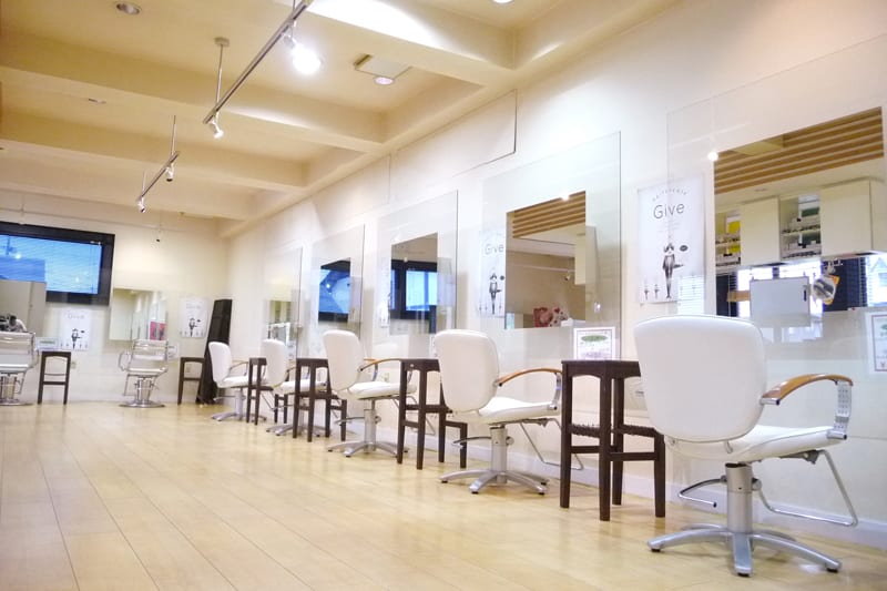 give nail&eyelash（北上）のメンズ眉毛サロン店内写真 1枚目