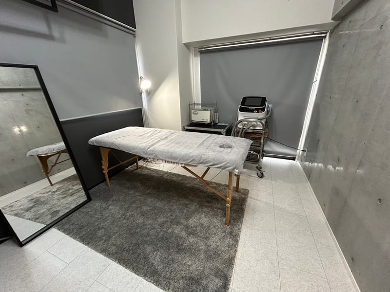 JOLF salon original（北九州）のメンズ眉毛サロン