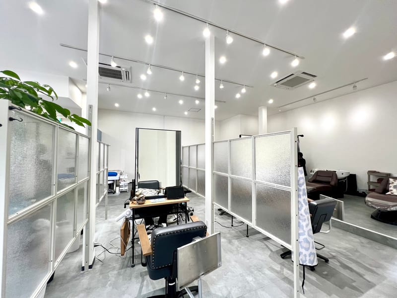 土曜日のクジラ 黒崎店 eyelash&brow（北九州）のメンズ眉毛サロン