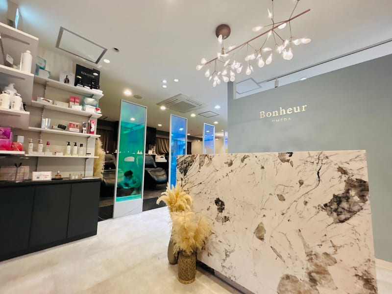 Bonheur UMEDA（北新地）のメンズ眉毛サロン