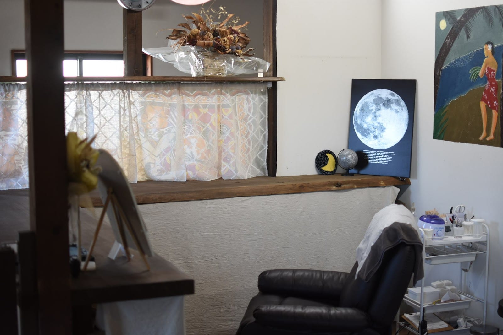 MOON.(甲府)のメンズ眉毛サロン店内写真 1枚目