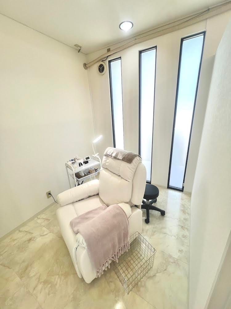 まつげと眉毛の専門店 eye mor. -アイモア- 江南店（江南）のメンズ眉毛サロン