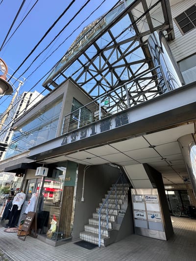 眉毛とまつげパーマの専門店 ロレインブロウ 光の森店 店内写真 1枚目