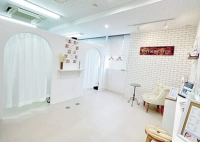 眉毛とまつげパーマの専門店 ロレインブロウ 本厚木店 店内写真 3枚目