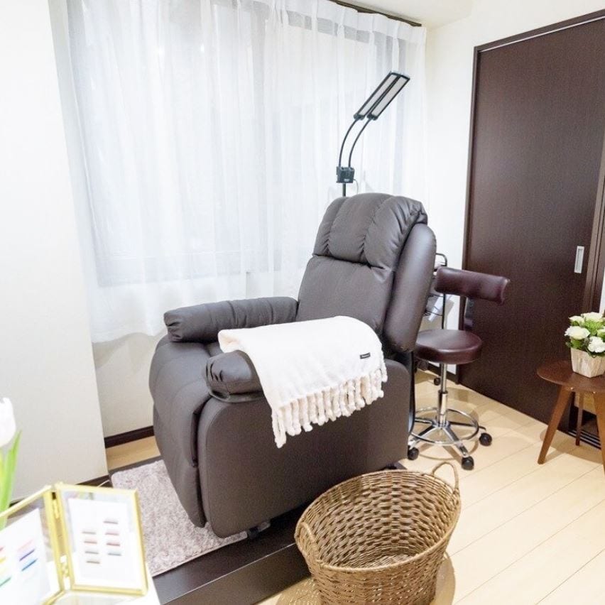 アイサロン Eclat（松戸）のメンズ眉毛サロン店内写真 1枚目