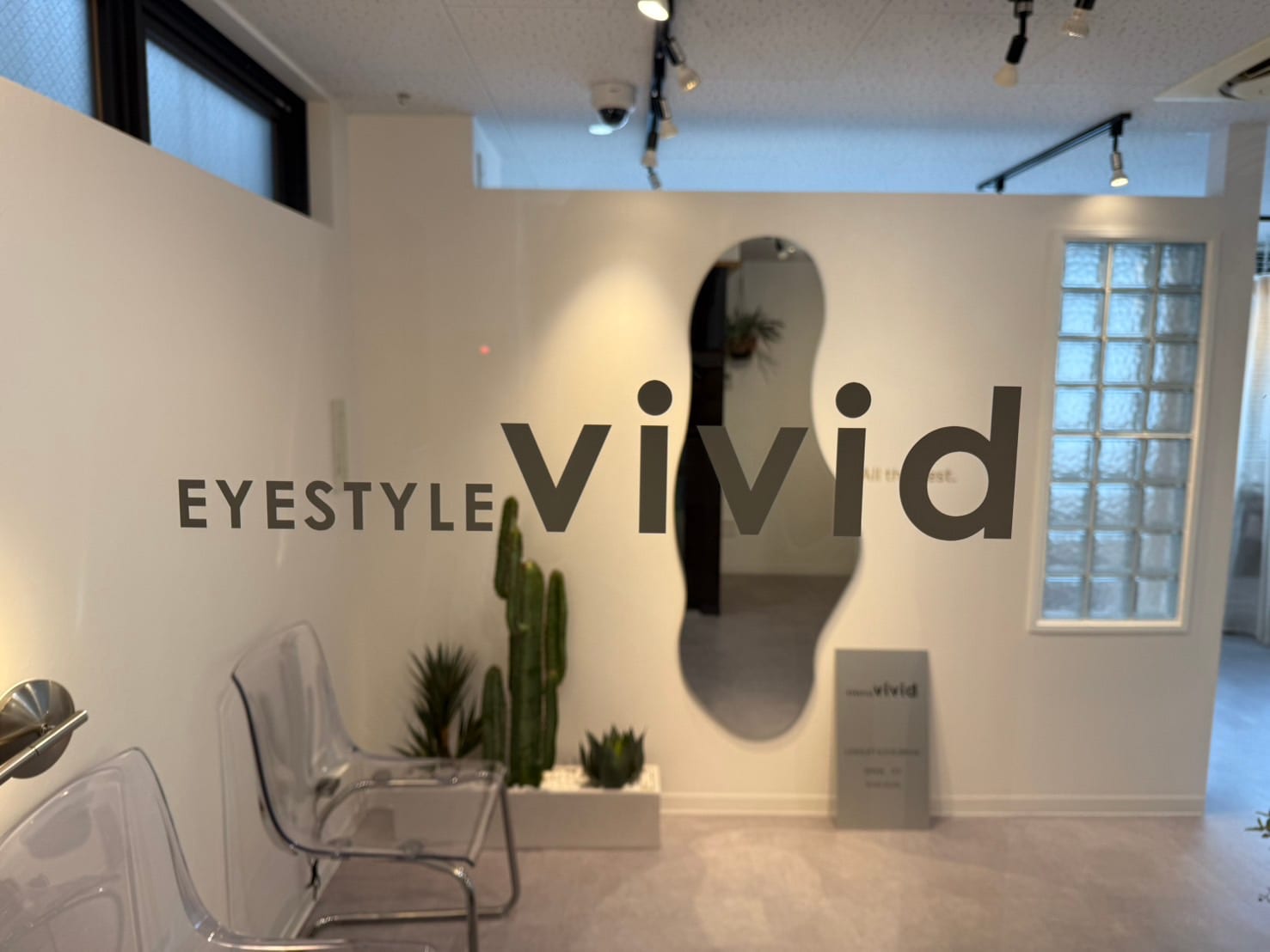 EYE STYLE VIVID 元住吉店(元住吉)のメンズ眉毛サロン店内写真 1枚目