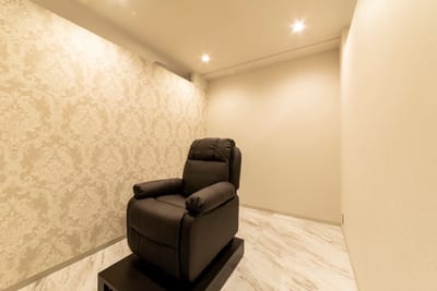完全個室eyelash salon Rey長崎浜町店 まつげパーマパリジェンヌ 店内写真 1枚目