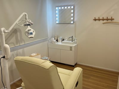 WHITE EYE 名護 店内写真 1枚目